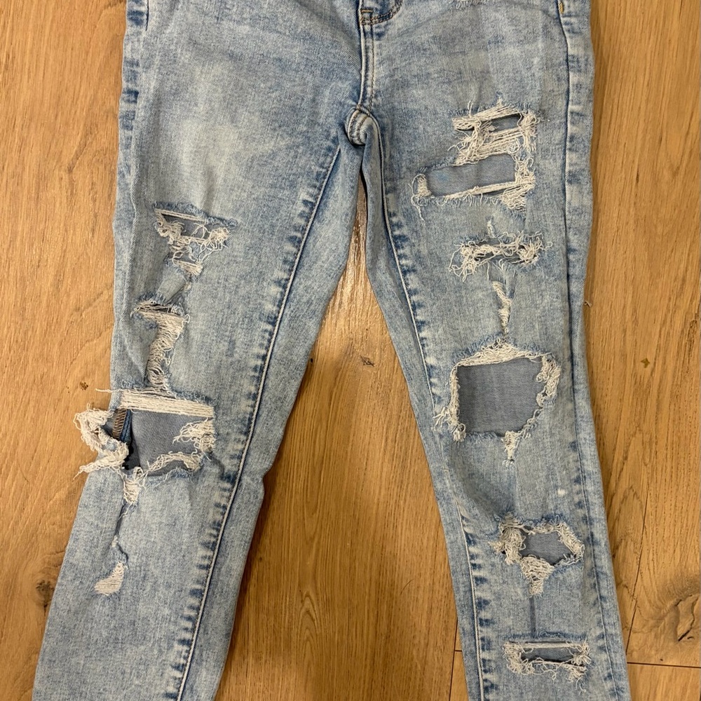 American Eagle Outfitters Light Wash Distressed Jeggings
